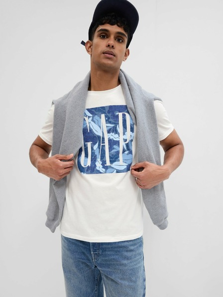 GAP T-shirt