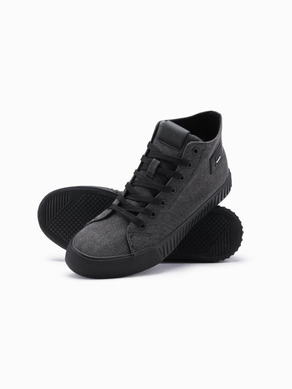 Ombre Clothing Sneakers